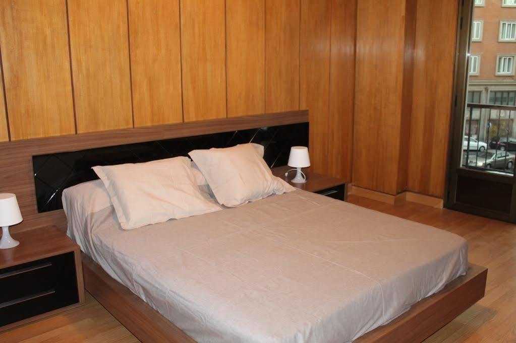 מדריד Apartamentos Rialto מראה חיצוני תמונה